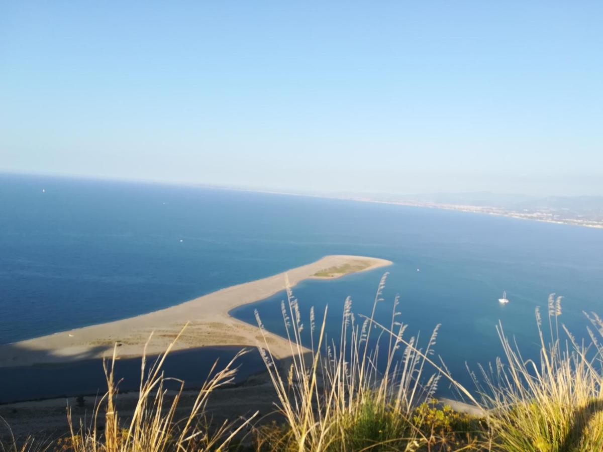 帕蒂Giardino Sul Mare住宿加早餐旅馆 外观 照片